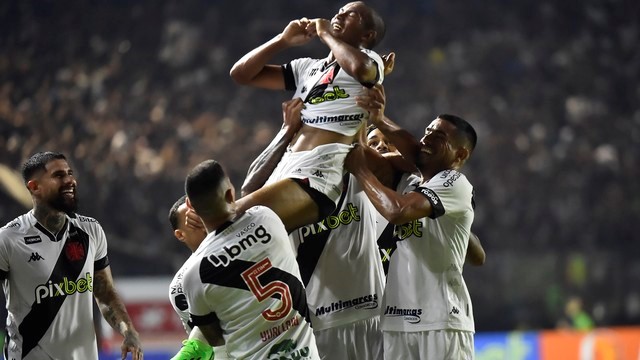 CAMPEONATO BRASILEIRO DA SÉRIE B DE 2022. PRIMEIRA FASE. VIGÉSIMA PRIMEIRA RODADA. VASCO-RJ. CRB-AL.