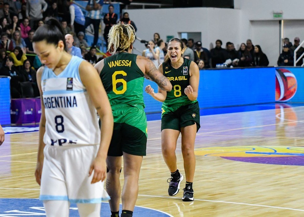 FINAL. SUL-AMERICANA DE BASQUETE. BRASIL. CAMPEÃO. ARGENTINA. VICE-CAMPEÃO.