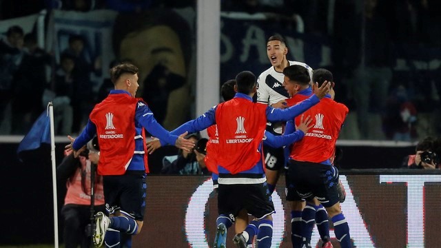 TAÇA LIBERTADORES DA AMÉRICA DE 2022. QUARTAS DE FINAL. JOGO DE VOLTA. SEGUNDA PARTIDA. VÉLEZ SARSFIELD. ARGENTINA. CLASSIFICADO. TALLERES. ARGENTINA. ELIMINADO. SEMIFINAL. VÉLEZ SARSFIELD. ARGENTINA. CONTRA FLAMENGO-RJ. BRASIL.