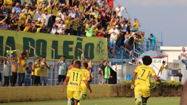CAMPEONATO BRASILEIRO DA SÉRIE C DE 2022. SEGUNDA FASE. GRUPO C. SEXTA RODADA. MIRASSOL-SP. PRIMEIRO LUGAR. 12 PONTOS. CLASSIICADO PARA A FINAL CONTRA O ABC-RN. ACESSO PARA O CAMPEONATO BRASILEIRO DA SÉRIE B EM 2023. APARECIDENSE-GO. TERCEIRO LUGAR. 7 PONTOS. ELIMINADO.