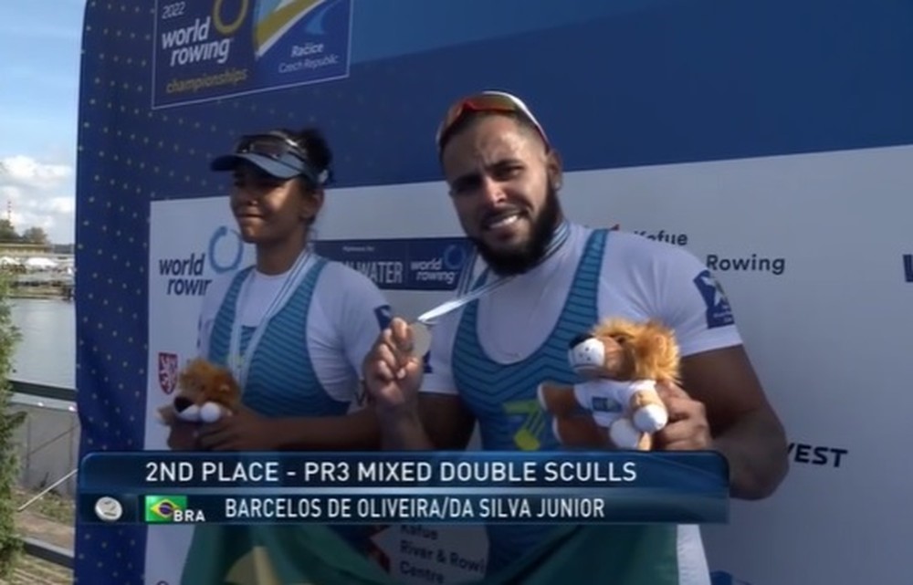 PRATA. MUNDIAL DE REMO. BRASILEIROS. DIANA BARCELOS. VALDENI JÚNIOR.