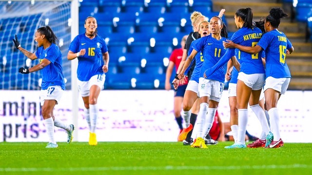 AMISTOSO. FUTEBOL FEMININO. BRASIL. NORUEGA.