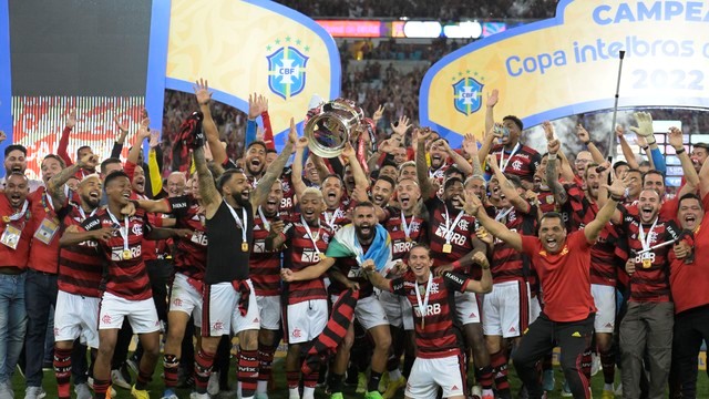 COPA DO BRASIL DE 2022. FINAL. JOGO DE VOLTA. SEGUNDA PARTIDA. FLAMENGO-RJ. CAMPEÃO. TETRACAMPEÃO. 1990. 2006. 2013. 2022.