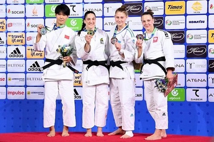 MAYRA AGUIAR. CAMPEÃ MUNDIAL. TRICAMPEÃ. 2014.2017.2022.