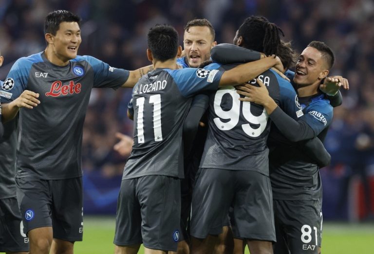LIGA DOS CAMPEÕES DA EUROPA DE 2022/2023. FASE DE GRUPOS. GRUPO A. SEGUNDA RODADA. AJAX. HOLANDA. NAPOLI. ITÁLIA.