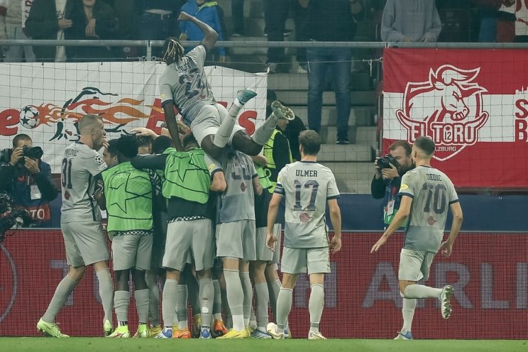 LIGA DOS CAMPEÕES DA EUROPA. TEMPOTRADA 2022. 2023. FASE DE GRUPOS. GRUPO E. TERCEIRA RODADA. RED BULL SALZBURG. ÁUSTRIA. DÍNAMO ZAGREB. CROÁCIA.