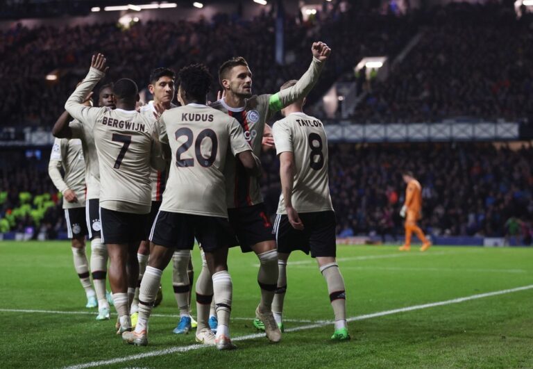 LIGA DOS CAMPEÕES DA EUROPA. TEMPORADA. 2022. 2023. FASE DE GRUPOS. GRUPO A. SEXTA RODADA. AJAX. HOLANDA. TERCEIRO COLOCADO. CLASSIFICADO PARA A LIGA EUROPA. 6 PONTOS.RANGERS. ESCÓCIA. QUARTO LUGAR. ELIMINADO.