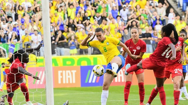AMISTOSO INTERNACIONAL. BRASIL. CANADÁ. FUTEBOL FEMININO.