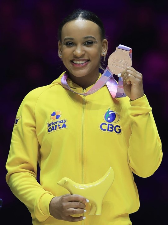 REBECA. MEDALHA DE BRONZE.