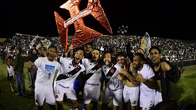 CAMPEONATO BRASILEIRO DA SÉRIE B DE 2022. PRIMEIRA FASE. TRIGÉSIMA OITAVA. VASCO-RJ. QUARTO LUGAR. ACESSO PARA O CAMPEONATO BRASILEIRO DA SÉRIE A EM 2023. 62 PONTOS. 17 VITÓRIAS. +12 GOLS DE SALDO.