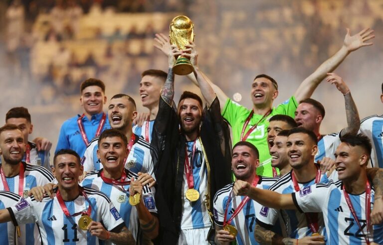ARGENTINA. 22 TÍTULOS. BRASIL. 20 TÍTULOS.