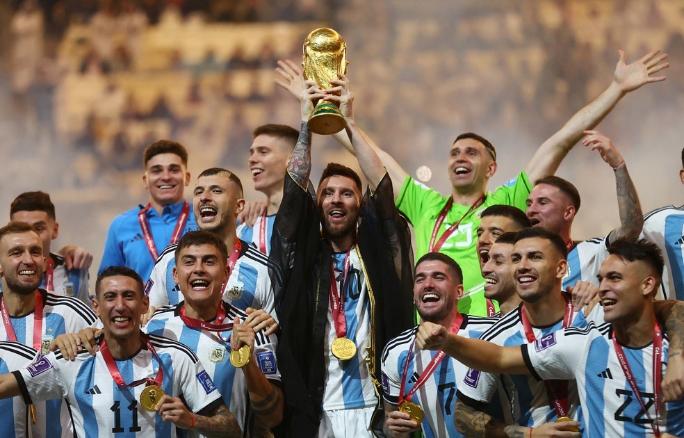 ARGENTINA. 22 TÍTULOS. BRASIL. 20 TÍTULOS.