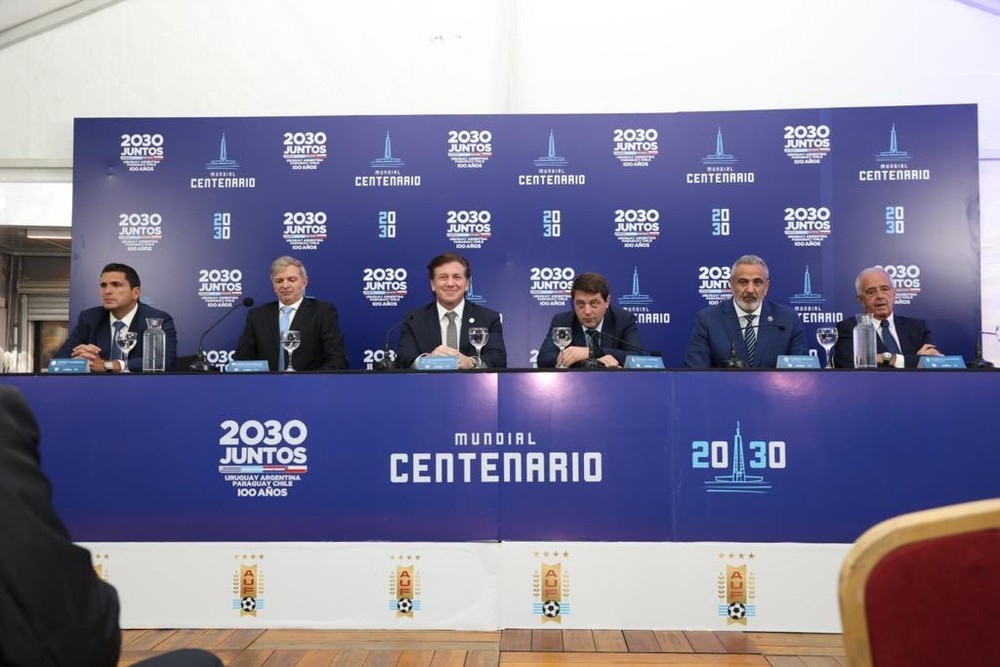 COPA DO MUNDO DE 2030. CONMEBOL. CONFEDERAÇÃO SUL-AMERICANA DE FUTEBOL. URUGUAI. ARGENTINA. CHILE. PARAGUAI. UEFA. ESPANHA. PORTUGAL, UCRÂNIA. UNIÃO DAS ASSOCIAÇÕES EUROPEIAS DE FUTEBOL. ESCOLHA DA SEDE EM 2024.