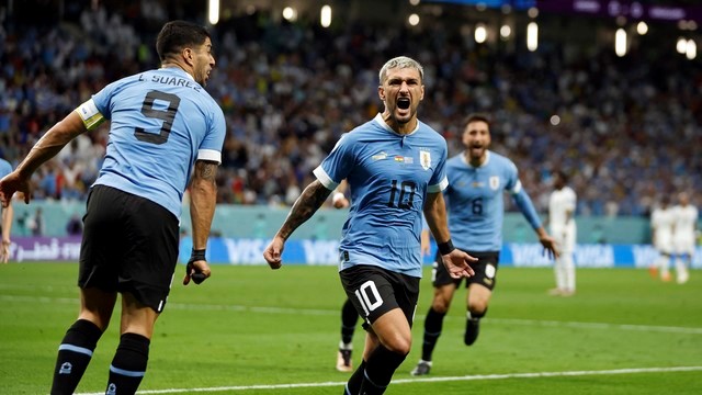 COPA DO MUNDO DE 2022. PRIMEIRA FASE. TERCEIRA RODADA. GRUPO H. PORTUGAL. PRIMEIRO COLOCADO. 6 PONTOS. CLASSIFICADO. COREIA DOS UL. 4 PONTOS. SEGUNDO COLOCADO. CLASSIFICADO. 1 VITÓRIA. 0 GOL DE SALDO. 4 GOLS PRÓ. URUGUAI. TERCEIRO COLOCADO. 4 PONTOS. 1 VITÓRIA. 0 GOL DE SALDO. 2 GOLS PRÓ. ELIMINADO. GANA. QUARTO LUGAR.ELIMINADO. 3 PONTOS.