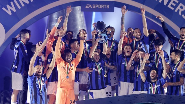 SUPERCOPA DA ITÁLIA. FINAL. JOGO ÚNICO. PARTIDA ÚNICA. INTERNAZIONALE DE MILÃO. ITÁLIA. SETE VEZES CAMPEÃO. HEPTACAMPEÃO. MILAN. ITÁLIA. VICE-CAMPEÃO.