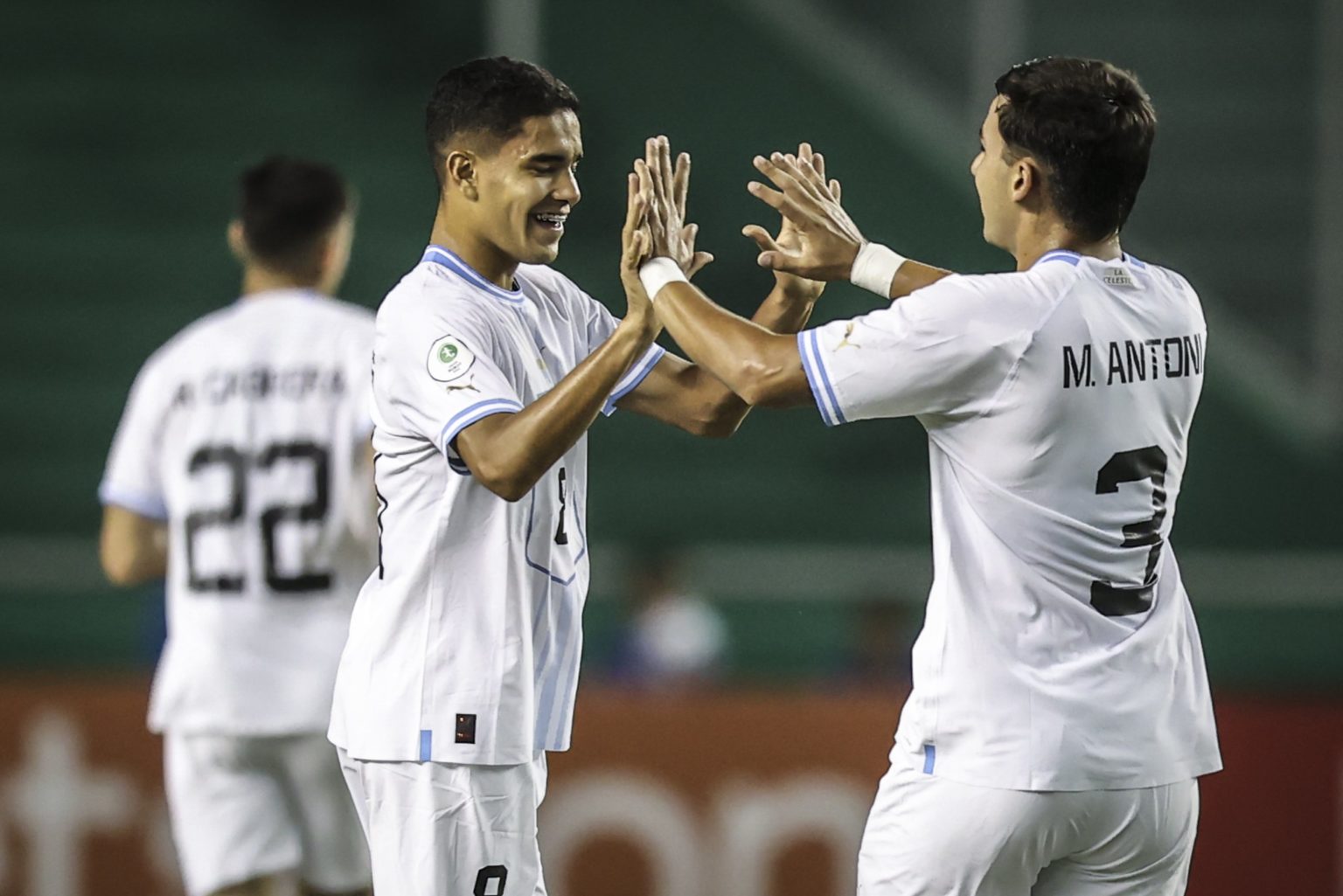SUL-AMERICANO SUB-20 DE 2023. COLÔMBIA. PRIMEIRA FASE. QUINTA RODADA. GRUPO B. URUGUAI. 10 PONTOS. PRIMEIRO LUGAR. CLASSIFICADO. VENEZUELA. SEGUNDO LUGAR. CLASSIFICADO. 6 PONTOS. EQUADOR. TERCEIRO LUGAR. CLASSIFICADO. 5 PONTOS. CHILE. QUARTO LUGAR. 4 PONTOS. ELIMINADO. BOLÍVIA. QUINTO LUGAR. 3 PONTOS. ELIMINADO.