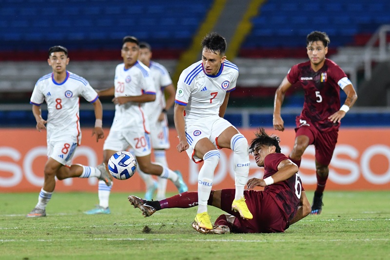 SUL-AMERICANO SUB-20 DE 2023. COLÔMBIA. PRIMEIRA FASE. QUINTA RODADA. GRUPO B. VENEZUELA. CHILE. URUGUAI. PRIMEIRO LUGAR. CLASSIFICADO. 10 PONTOS. VENEZUELA. SEGUNDO LUGAR. 6 PONTOS. CLASSIFICADO. EQUADOR. TERCEIRO LUGAR. 5 PONTOS. CLASSIFICADO. CHILE. QUARTO LUGAR. ELIMINADO. 4 PONTOS. ELIMINADO. BOLÍVIA. QUINTO LUGAR. 3 PONTOS. ELIMINADO.