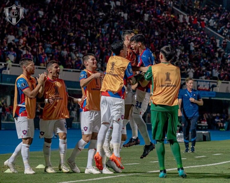TAÇA LIBERTADORES DA AMÉRICA DE 2023. SEGUNDA FASE. JOGO DE VOLTA. SEGUNDA PARTIDA. CERRO PORTEÑO. PARAGUAI. CLASSIFICADO. CERRO CURICÓ. CHILE. ELIMINADO. TERCEIRA FASE. CERRO PORTEÑO. PARAGUAI. CONTRA. FORTALEZA-CE. BRASIL. OU. DEPORTIVO MALDONADO. URUGUAI.