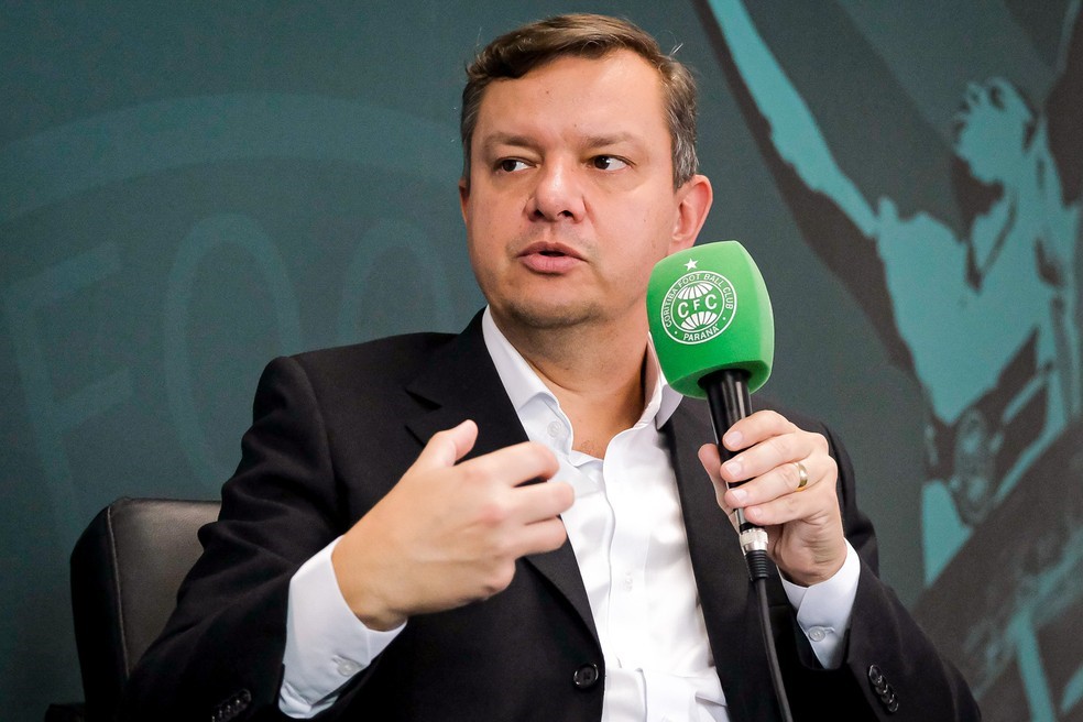 SAF. SOCIEDADE ANÔNIMA DO FUTEBOL. CORITIBA-PR. PRESIDENTE. GLENN STENGER.