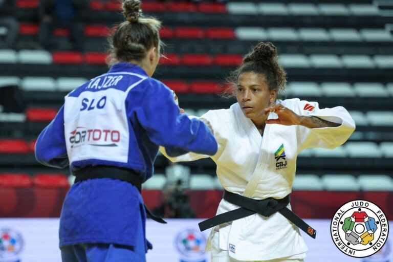 RAFAELA SANTOS. FEDERAÇÃO INTERNACIONAL DE JUDÔ. MEDALHA DE PRATA.