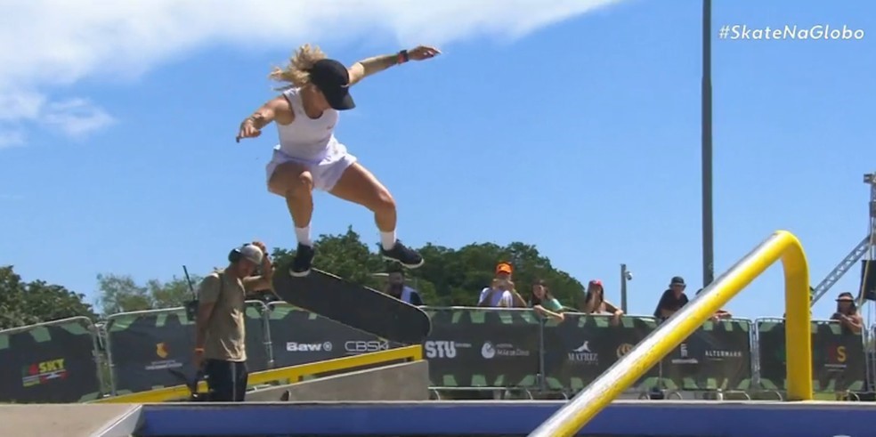 SKATE. GABRIELA MAZETTO. CAMPEÃ.