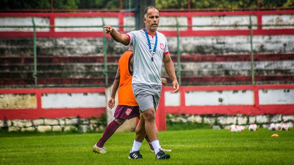FELIPE. TÉCNICO BANGU-RJ. COMISSÃO TÉCNICA DA SELEÇÃO BRASILEIRA.
