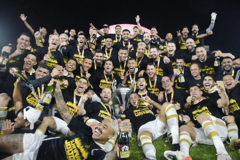 CAMPEONATO CATARINENSE DE 2023. FINAL. JOGO DE VOLTA. SEGUNDA PARTIDA. CRICIÚMA-SC. CAMPEÃO. DÉCIMA PRIMEIRA VEZ. HENDECACAMPEÃO.