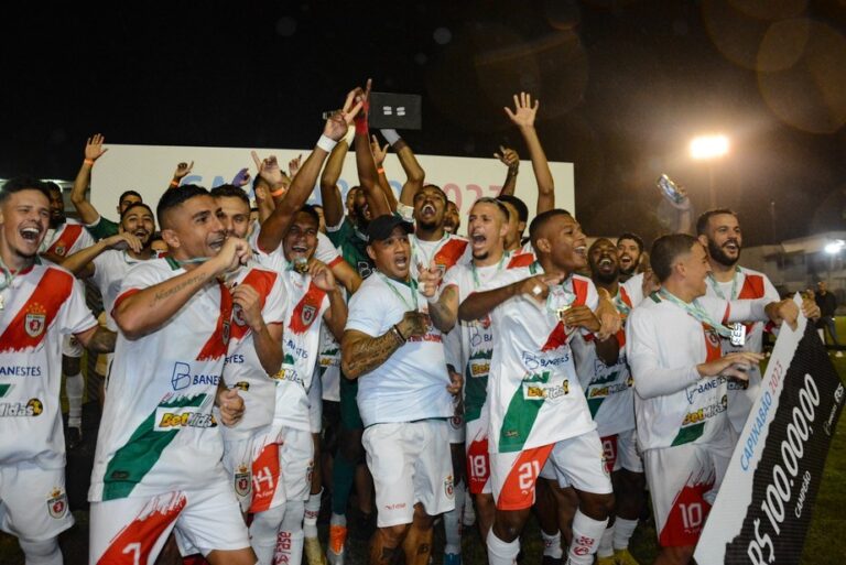 CAMPEONATO CAPIXABA DE 2023. FINAL. JOGO DE VOLTA. SEGUNDA PARTIDA. REAL NOROESTE. CAMPEÃO. TICAMPEÃO. 2021. 2022. 2023. NOVA VENÉCIA-ES. VICE-CAMPEÃO.