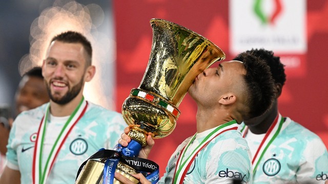 COPA DA ITÁLIA. TEMPORADA 2022.2023. FINAL. JOGO ÚNICO. INTERNAZIONALE DE MILÃO. CAMPEÃO. 1939, 1978, 1982, 2005, 2006, 2010, 2011, 2022, 2023. FIORENTINA. ITÁLIA. VICE-CAMPEÃO.