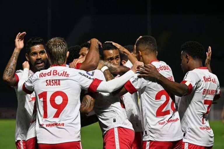 COPA SUL-AMERICANA DE 2023. FASE DE GRUPOS. GRUPO C. SEXTA RODADA. RED BULL BRAGANTINO-SP. BRASIL. PRIMEIRO LUGAR. CLASSIFICADO PARA AS OITAVAS DE FINAL. 4 VITÓRIAS +18 GOLS DE SALDO. 14 PONTOS. ESTUDIANTES DE LA PLATA. ARGENTINA. 4 VITÓRIAS E +13 GOLS DE SALDO. 14 PONTOS. CLASSIFICADO PARA AS ELIMINATÓRIAS DA COPA SUL-AMERICANA. TACUARY. PARAGUAI. TERCEIRO LUGAR. ELIMINADO. 6 PONTOS. HUARACÁN. ARGENTINA. QUARTO LUGAR. 0 PONTO.
