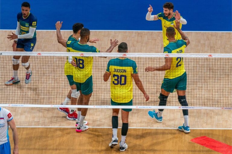 LIGA DAS NAÇÕES DE VÔLEI MASCULINO. FASE PRELIMINAR. SÉTIMA RODADA. BRASIL. ESLOVÊNIA.