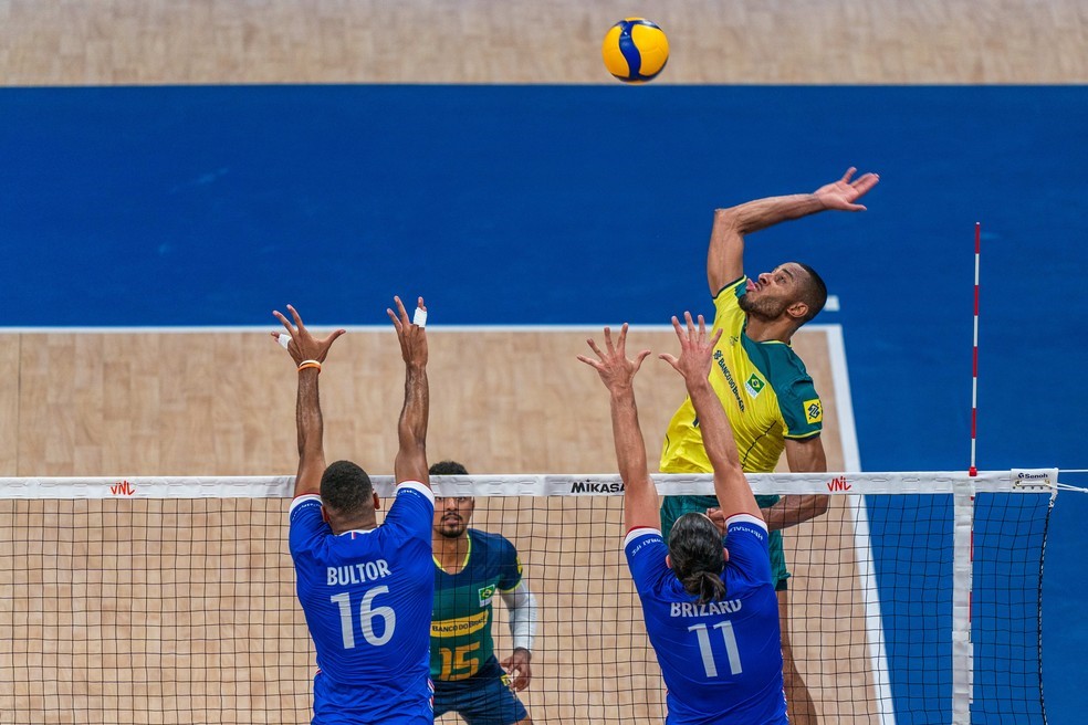 LIGA DAS NAÇÕES DE VÔLEI. PRIMEIRA FASE. OITAVA RODADA. BRASIL. FRANÇA.