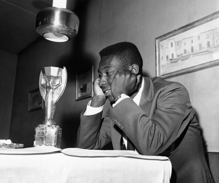 FIFA. FEDERAÇÃO INTERNACIONAL DE FUTEBOL. COPA DO MUNDO DE 1958.