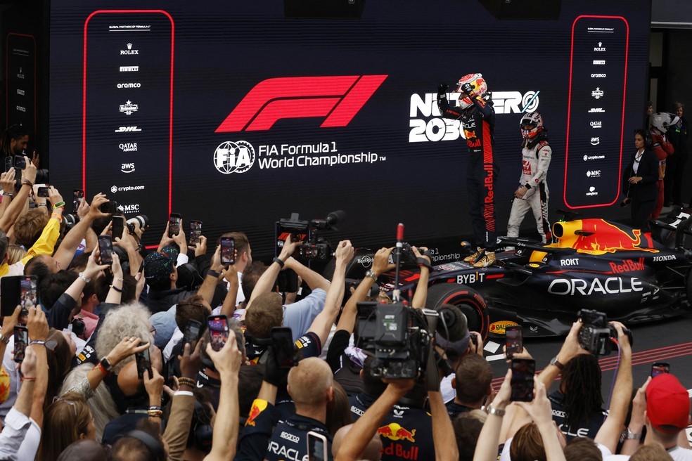MAX VERSTAPPEN. VITÓRIA GRANDE PRÊMIO DA ESPANHA. HOLANDA.FÓRMULA 1.