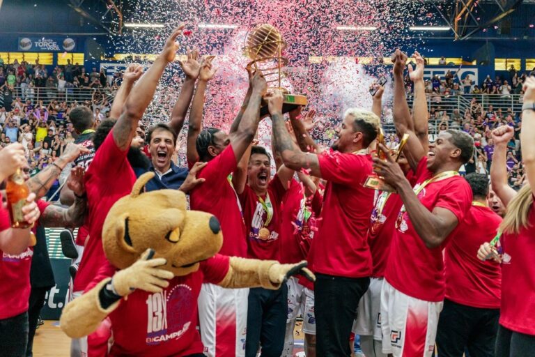 NBB. NOVO BASQUETE BRASIL. TEMPORADA 2022.2023. FRANÇA. BICAMPEÃO. SÃO PAULO-SP. VICE-CAMPEÃO. 2022. 2023.