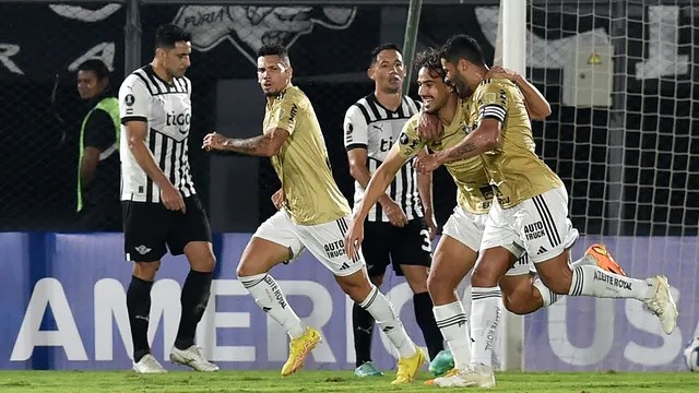 TAÇA LIBERTADORES DA AMÉRICA DE 2023. FASE D EGRUPOS. GRUPO G. SEXTA RODADA. ATHLETICO-PR. BRASIL. PRIMEIRO COLOCADO. CLASSIFICADO. CLASSIFICADO PARA AS OITAVAS DA TAÇA LIBERTADORES DA AMÉRICA. 13 PONTOS. ATLÉTICO-MG. BRASIL. CLASSIFICADO. AS OITAVAS DA TAÇA LIBERTADORES DA AMÉRICA. SEGUNDO COLOCADO. LIBERTAD. PARAGUAI. ELIMINADO. CLASSIFICADO PARA A FASE ELIMINATÓRIA DA COPA SUL-AMERICANA. TERCEIRO COLOCADO. 7 PONTOS. ALIANZA LIMA. PERU. QUARTO COLOCADO. 4 PONTOS. ELIMINADO.