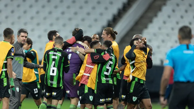 COPA SUL-AMERICANA DE 2023. OITAVAS DE FINAL. JOGO DE VOLTA.SEGUNDA PARTIDA. AMÉRICA-MG. BRASIL. CLASSIFICADO. RED BULL BRAGANTINO-SP. BRASIL. ELIMINADO. QUARTAS DE FINAL. AMÉRICA-MG. BRASIL. FORTALEZA-CE. BRASIL. JOGO DE IDA. JOGO DE VOLTA. PRIMEIRA PARTIDA SEGUNDA PARTIDA.