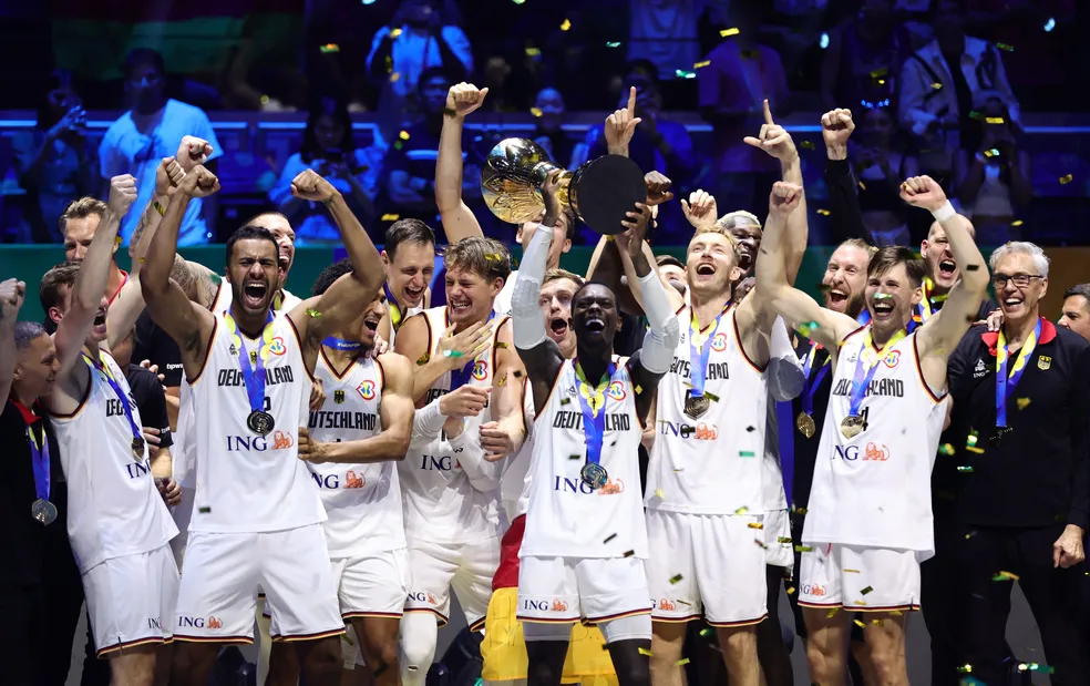 COPA DO MUNDO DE BASQUETEBOL. DE 2023. FINAL. JOGO ÚNICO. PARTIDA ÚNICA. ALEMANHA. CAMPEÃO. SÉRVIA. VICE-CAMPEÃO. CANADÁ. TERCEIRO LUGAR. ESTADOS UNIDOS. QUARTO LUGAR.
