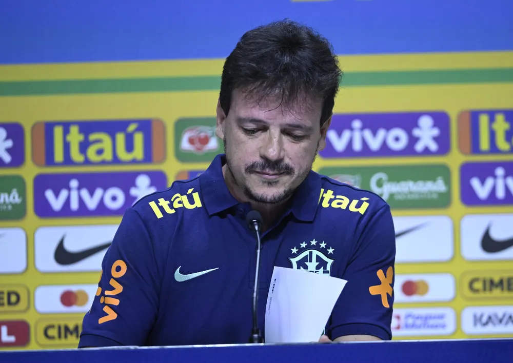 CONVOCAÇÃO DA SELEÇÃO BRASILEIRA. ELIMINATÓRIAS DA COPA DO MUNDO DE 2026. ESTADOS UNIDOS. MÉXICO. CANADÁ. CONMEBOL. CONFEDERAÇÃO SUL-AMERICANA DE FUTEBOL. TERCEIRA RODADA. VENEZUELA. EM CUIABÁ. 12 DE OUTUBRO. QUARTA RODADA. 17 DE OUTUBRO. MONTEVIDÉU. URUGUAI. PRIMEIRA FASE.