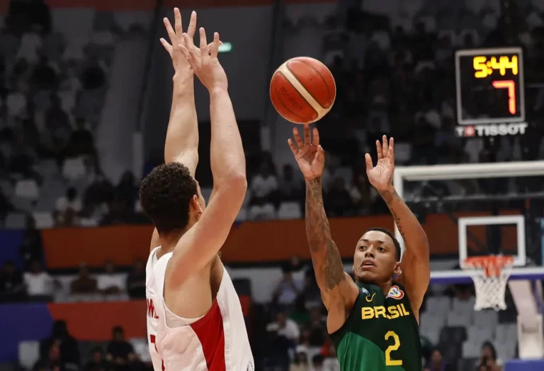 COPA DO MUNDO DE BASQUETE DE 2023. SEGUNDA FASE. PRIMEIRA RODADA. BRASIL. CANADÁ. GRUPO L.