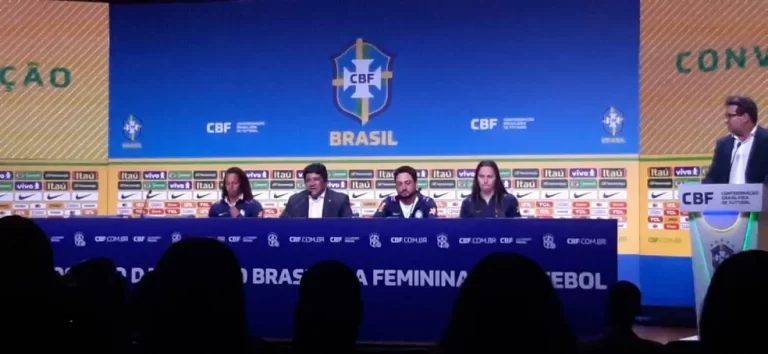 SELEÇÃO BRASILEIRA DE FUTEBOL FEMININO. ARTHUR ELIAS. CONVOCAÇÃO.