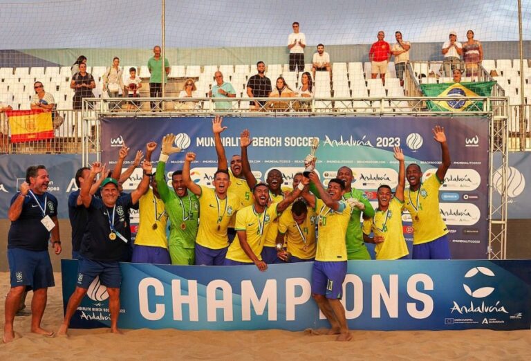 MUNDIALITO DE BEACH SOCCER. FUTEBOL DE AREIA. FINAL. BRASIL. CAMPEÃO. ESPANHA. VICE-CAMPEÃO. BRASIL CONQUISTA O DÉCIMO QUINTO TÍTULO.