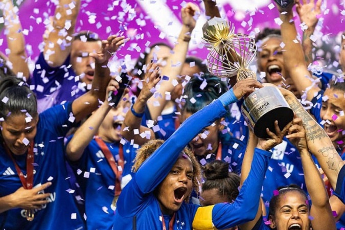 CAMPEONATO MINEIRO DE FUTEBOL FEMININO DE 2023. FINAL. JOGO ÚNICO. PARTIDA ÚNICA. CRUZEIRO-MG. CAMPEÃO. BICAMPEÃO. 2019. 2023. ATLE´TICO-MG. VICE-CAMPEÃO.