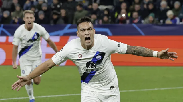 LIGA DOS CAMPEÕES DA EUROPA. TEMPORADA 2023. 2024. FASE DE GRUPOS. GRUPO D. QUARTA RODADA. INTERNAZIONALE DE MILÃO. ITÁLIA. CASSIFICADA. REAL SOCIEDAD. ESPANHA. CLASSIFICADA. RED BULL SALZBURG. ÁUSTRIA. BENFICA. PORTUGAL.