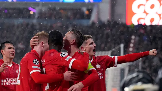 LIGA DOS CAMPEÕES DA EUROPA. TEMPORADA 2023. 2024. FASE DE GRUPOS. QUARTA RODADA. GRUPO B. PSV EINDHOVEN. HOLANDA. LENS. FRANÇA.