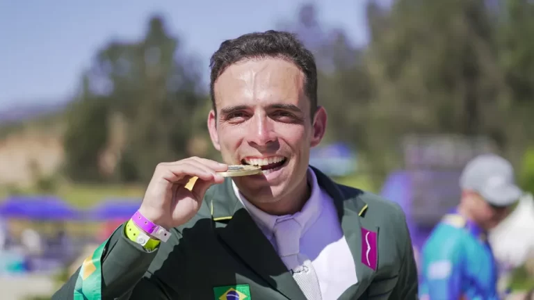 MEDALHA DE OURO. HIPISMO COM SALTOS. STEPHAN BARCHA. BRASIL. PAN AMERICANO DE 2023. SANTIAGO. CHILE.