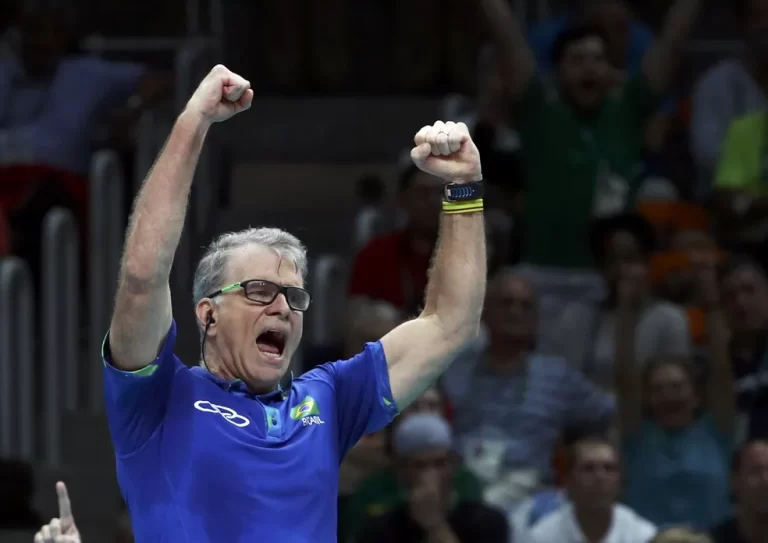 BERNARDINHO. VOLTA SELEÇÃO BRASILEIRA DE VÔLEI MASCULINO.