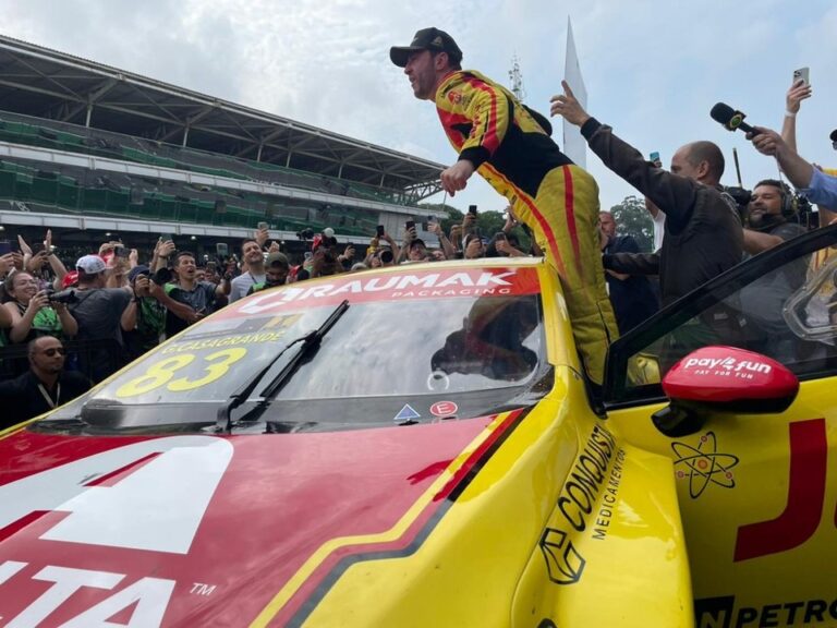 STOCK CAR. GABRIEL CASAGRANDE. BICAMPEÃO.