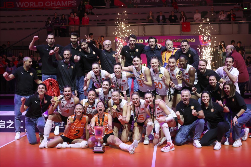 MUNDIAL DE CLUBES DE VÔLEI. FINAL. JOGO ÚNICO. PARTIDA ÚNICA. ECZACIBASI. TURQUIA. CAMPEÃO. VAKIFBANK. TURQUIA. VICE-CAMPEÃO.