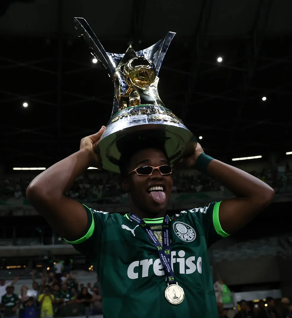 VALORIZAÇÃO DA BASE. ENDRICK. VITOR ROQUE.